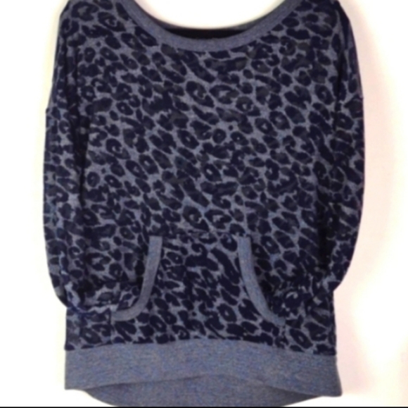 C♥️BUNDLE ONLY♥️FRVR 21 Black & Midnight Blue Leopard Hand Pouch Pullover… - Picture 9 of 9